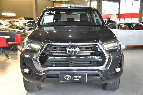 TOYOTA-HILUX-2.8 D-4D TURBO DIESEL CD SRX 4X4 AUTOMÁTICO TOYOTA-HILUX-2023
