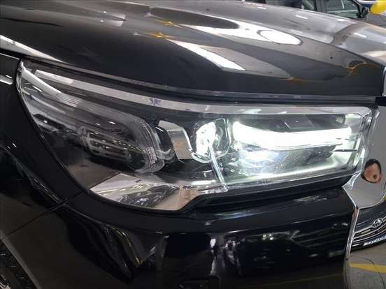 TOYOTA-HILUX-2025