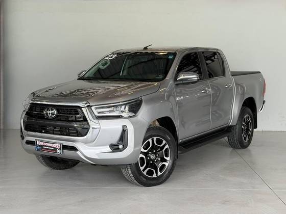 TOYOTA HILUX 2.8 D-4D TURBO DIESEL CD SRX 4X4 AUTOMÁTICO