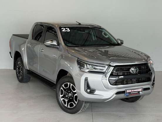 TOYOTA-HILUX-2023