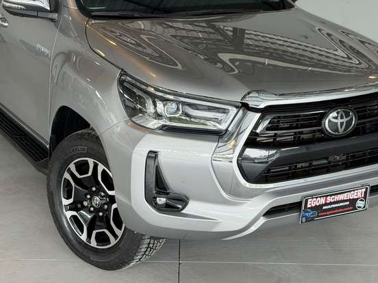 TOYOTA-HILUX-2023