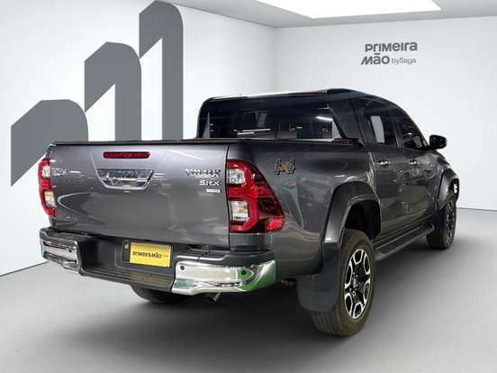 TOYOTA-HILUX-2.8 D-4D TURBO DIESEL CD SRX 4X4 AUTOMÁTICO TOYOTA-HILUX-2026