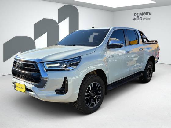TOYOTA HILUX 2.8 D-4D TURBO DIESEL CD SRX 4X4 AUTOMÁTICO