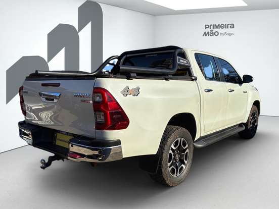 TOYOTA-HILUX-2.8 D-4D TURBO DIESEL CD SRX 4X4 AUTOMÁTICO TOYOTA-HILUX-2022