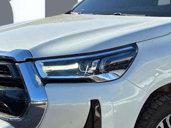 TOYOTA-HILUX-2022