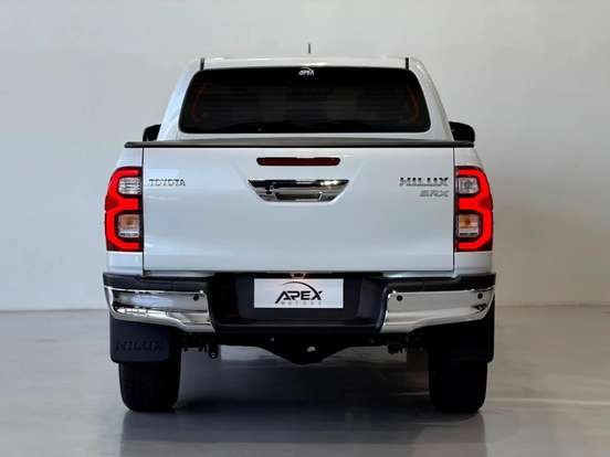 TOYOTA-HILUX-2025