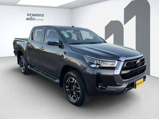 TOYOTA-HILUX-2025