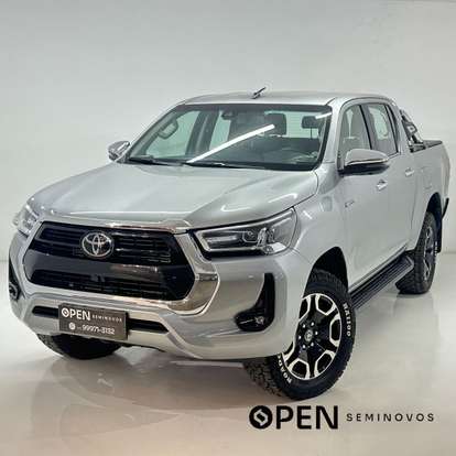 TOYOTA-HILUX-2.8 D-4D TURBO DIESEL CD SRX 4X4 AUTOMÁTICO TOYOTA-HILUX-2023
