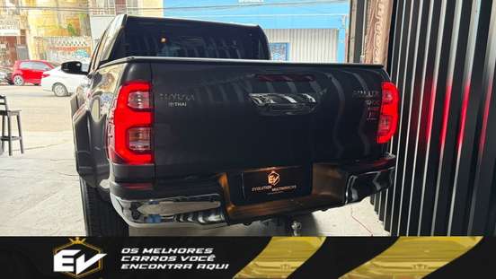 TOYOTA-HILUX-2026