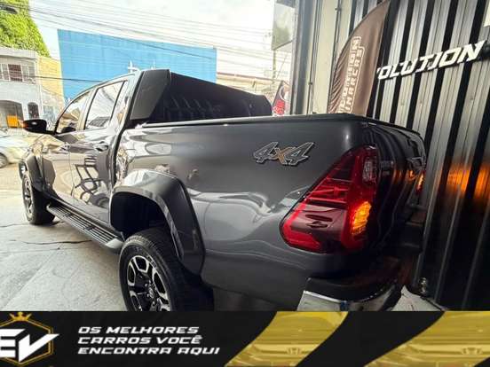 TOYOTA-HILUX-2.8 D-4D TURBO DIESEL CD SRX PLUS 4X4 AUTOMÁTICO TOYOTA-HILUX-2026