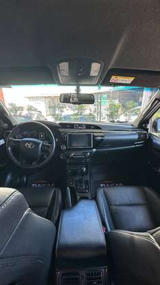 TOYOTA-HILUX-2019