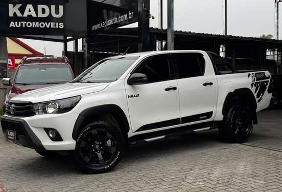 TOYOTA-HILUX-2.8 SR 4X4 CD 16V DIESEL 4P AUTOMÁTICO TOYOTA-HILUX-2018