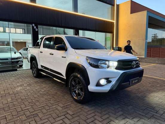 TOYOTA-HILUX-2.8 SR CHALLENGE 4X4 CD 16V DIESEL 4P AUTOMÁTICO TOYOTA-HILUX-2018