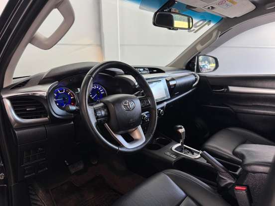 TOYOTA-HILUX-2019