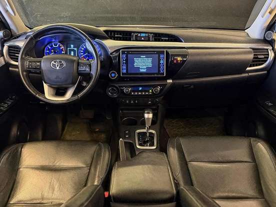 TOYOTA-HILUX-2017