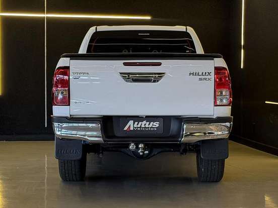 TOYOTA-HILUX-2.8 SRX 4X4 CD 16V DIESEL 4P AUTOMÁTICO TOYOTA-HILUX-2017