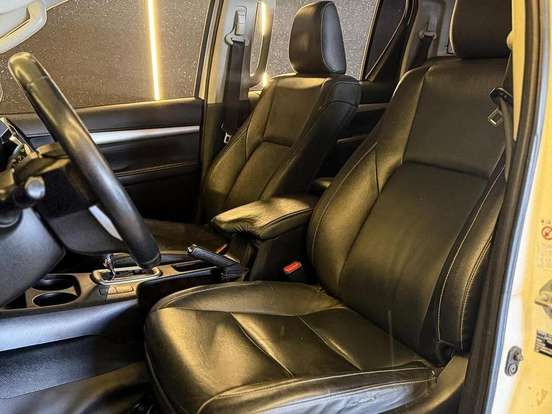 TOYOTA-HILUX-2.8 SRX 4X4 CD 16V DIESEL 4P AUTOMÁTICO TOYOTA-HILUX-2017