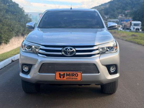 TOYOTA-HILUX-2018