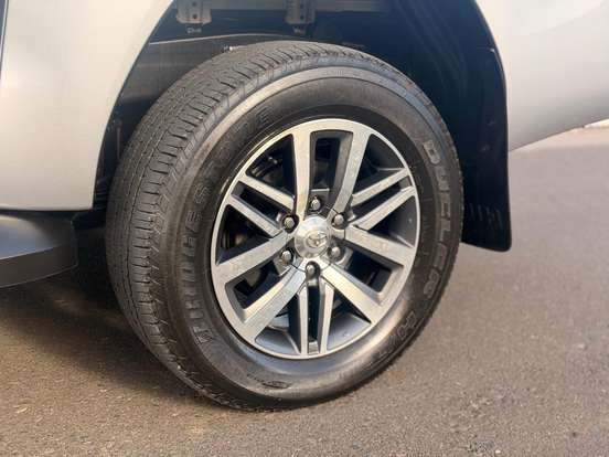 TOYOTA-HILUX-2.8 SRX 4X4 CD 16V DIESEL 4P AUTOMÁTICO TOYOTA-HILUX-2018