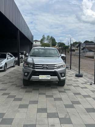 TOYOTA-HILUX-2015