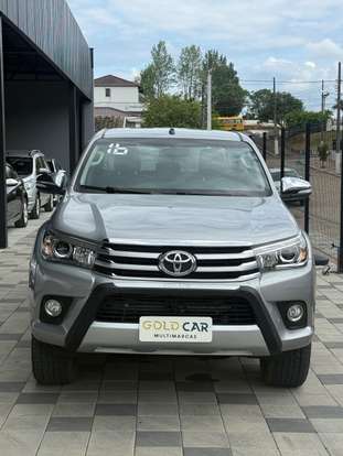 TOYOTA-HILUX-2015