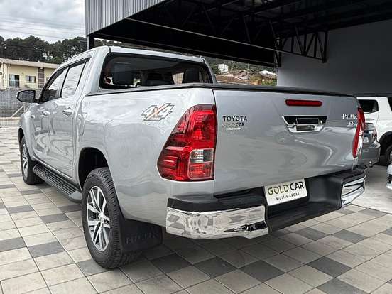 TOYOTA-HILUX-2.8 SRX 4X4 CD 16V DIESEL 4P AUTOMÁTICO TOYOTA-HILUX-2015