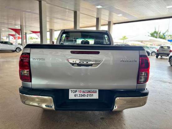 TOYOTA-HILUX-2019