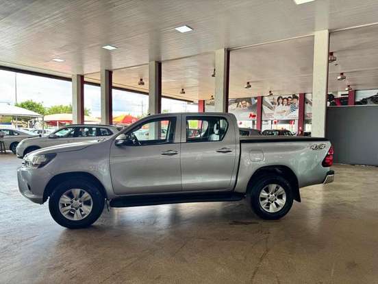 TOYOTA-HILUX-2.8 STD 4X4 CD 16V DIESEL 4P MANUAL TOYOTA-HILUX-2019