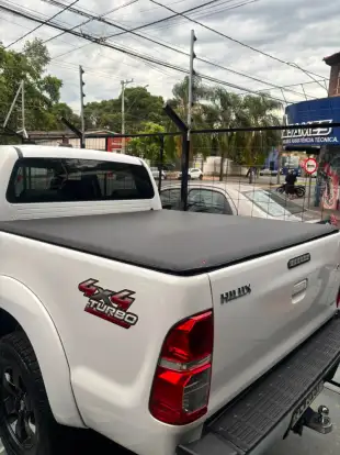 TOYOTA-HILUX-2014