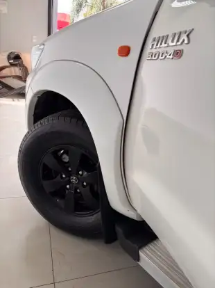 TOYOTA-HILUX-2014