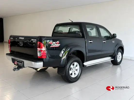 TOYOTA-HILUX-2013