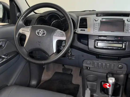 TOYOTA-HILUX-2013