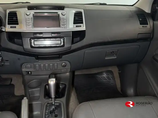 TOYOTA-HILUX-3.0 SRV 4X4 CD 16V TURBO INTERCOOLER DIESEL 4P AUTOMÁTICO TOYOTA-HILUX-2013