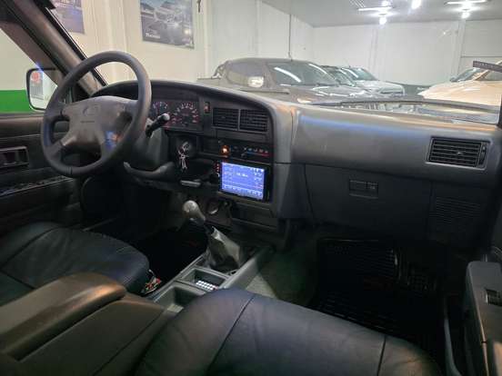TOYOTA-HILUX-3.0 SRV 4X2 CD 8V DIESEL 4P MANUAL TOYOTA-HILUX-2004