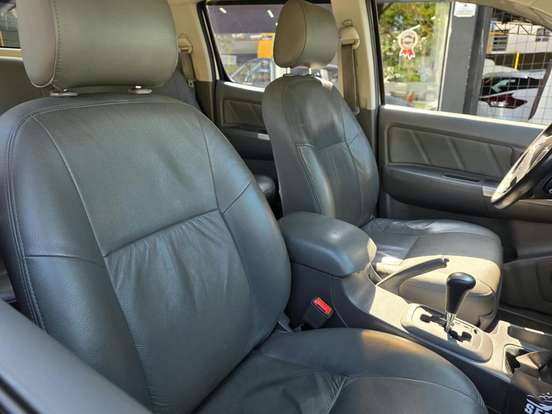 TOYOTA-HILUX-2014