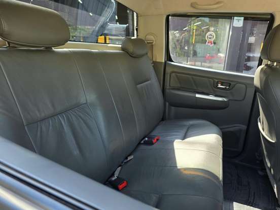 TOYOTA-HILUX-2014