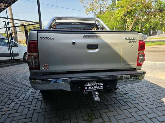 TOYOTA-HILUX-2014
