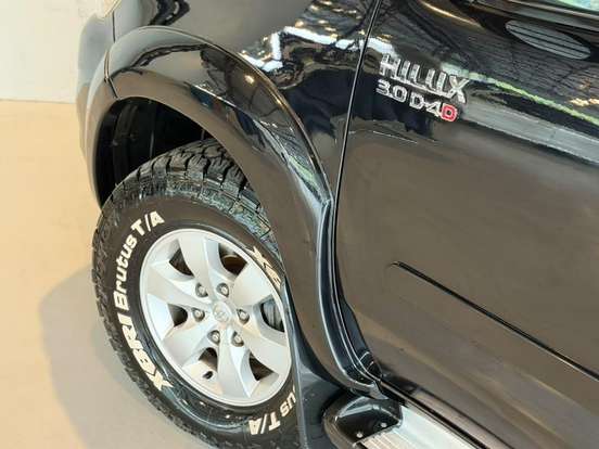 TOYOTA-HILUX-2013