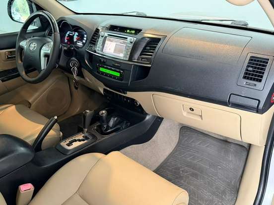 TOYOTA-HILUX-3.0 SRV 4X4 CD 7 LUGARES 16V TURBO INTERCOOLER DIESEL 4P AUTOMÁTICO TOYOTA-HILUX-2014