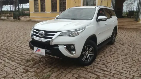 TOYOTA-HILUX SW4-2016