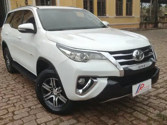 TOYOTA-HILUX SW4-2.7 SR 7 LUGARES 4X2 16V FLEX 4P AUTOMÁTICO TOYOTA-HILUX SW4-2016