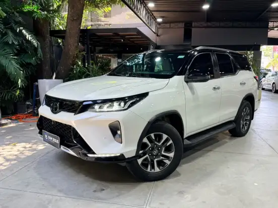 TOYOTA-HILUX SW4-2022