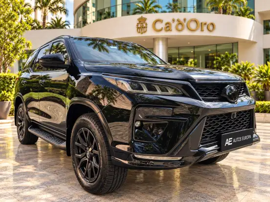 TOYOTA-HILUX SW4-2024