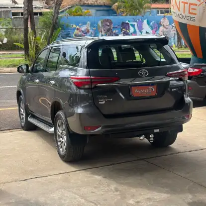 TOYOTA-HILUX SW4-2020