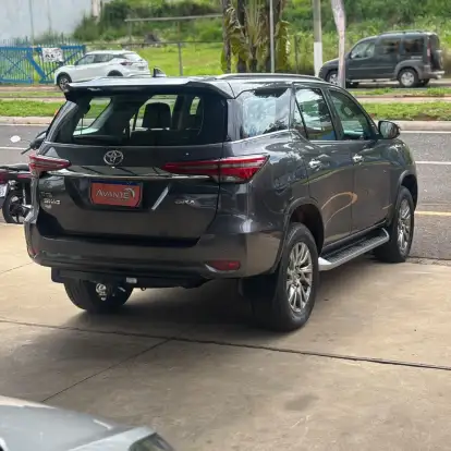TOYOTA-HILUX SW4-2020
