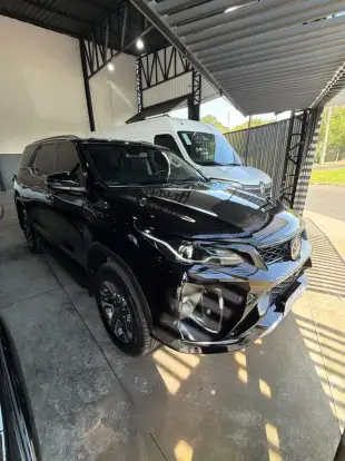 TOYOTA-HILUX SW4-2024