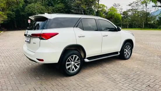 TOYOTA-HILUX SW4-2019