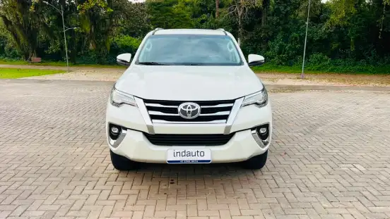 TOYOTA-HILUX SW4-2.8 SRX 4X4 16V TURBO INTERCOOLER DIESEL 4P AUTOMÁTICO TOYOTA-HILUX SW4-2019
