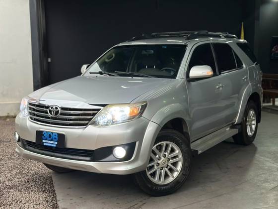 TOYOTA HILUX SW4 2.7 SR 4X2 16V FLEX 4P AUTOMÁTICO