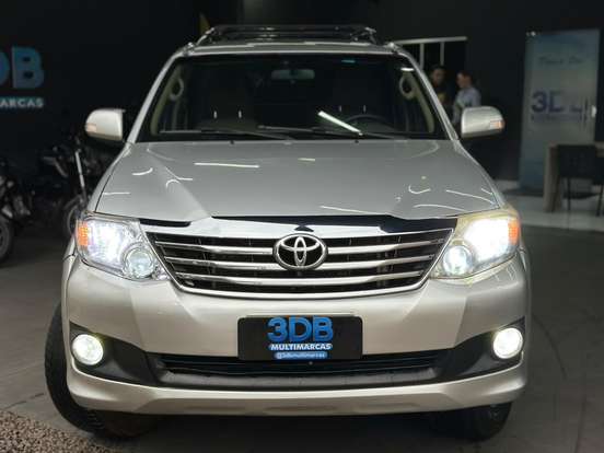 TOYOTA-HILUX SW4-2.7 SR 4X2 16V FLEX 4P AUTOMÁTICO TOYOTA-HILUX SW4-2012